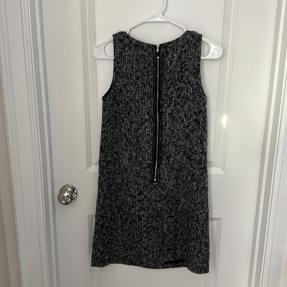 Ann Taylor LOFT black cotton tweed sleeveless dress with faux leather trim sz 2 - Picture 2 of 2